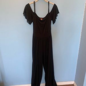 BLACK-OFF THE SHOULDER ROMPER